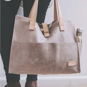 Joji & co box tote bag